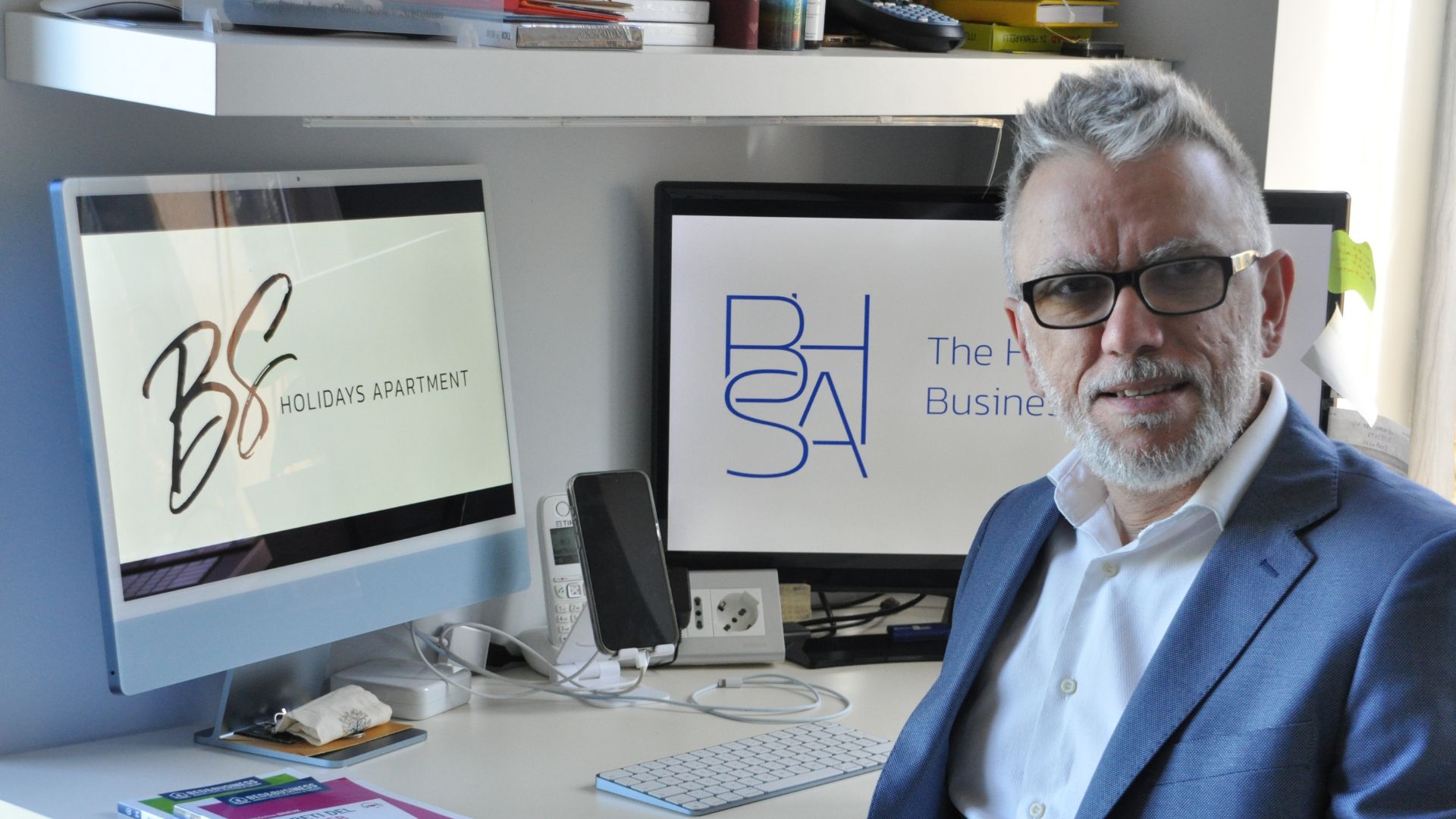 Mostra il team e l'ufficio di BSHA Property manger Roma